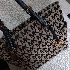 Michael Kors Medium Tote